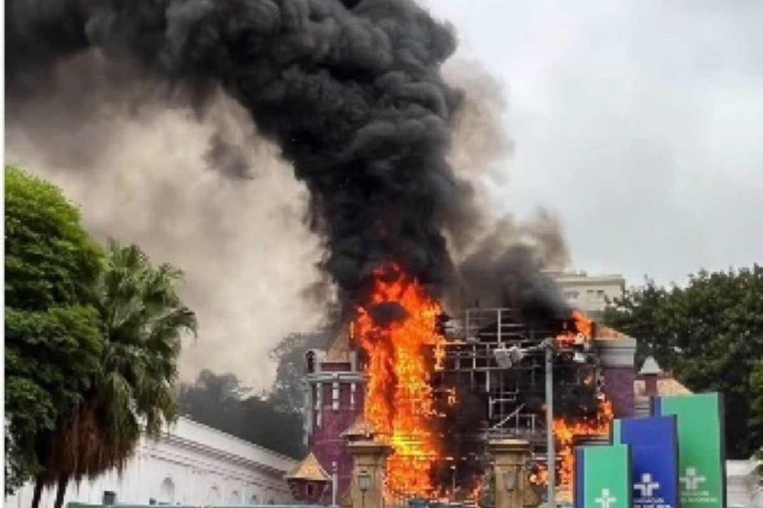 Incêndio atinge casarão do antigo Museu da Casa Brasileira em SP