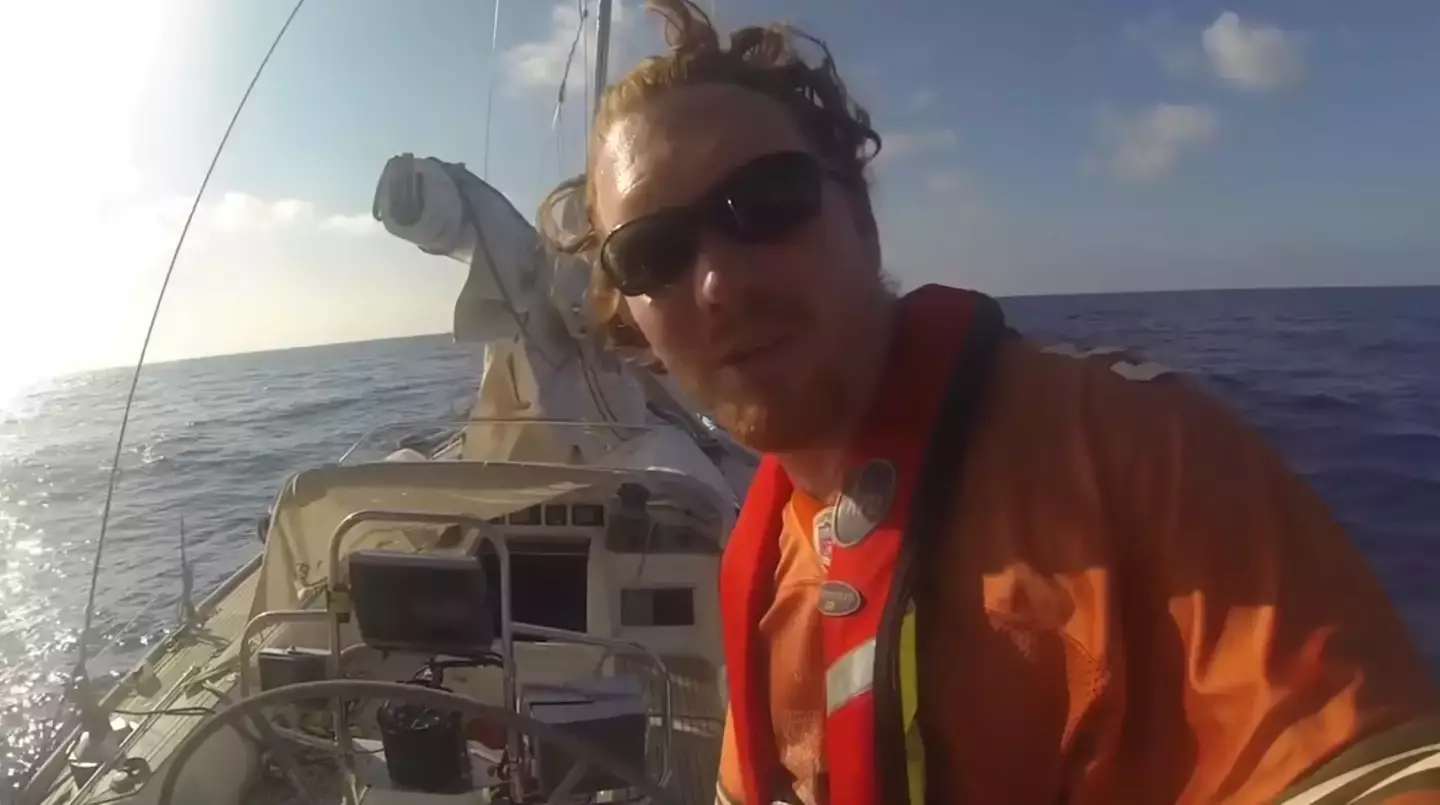 sabervivermais.com - Homem avista “navio fantasma” após navegar perto do Triângulo das Bermudas, filmagem impressiona