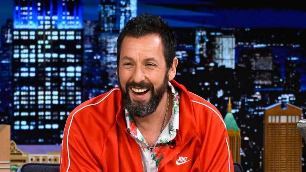 Fãs de Adam Sandler descobrem por que as mesmas pessoas aparecem em todos seus filmes